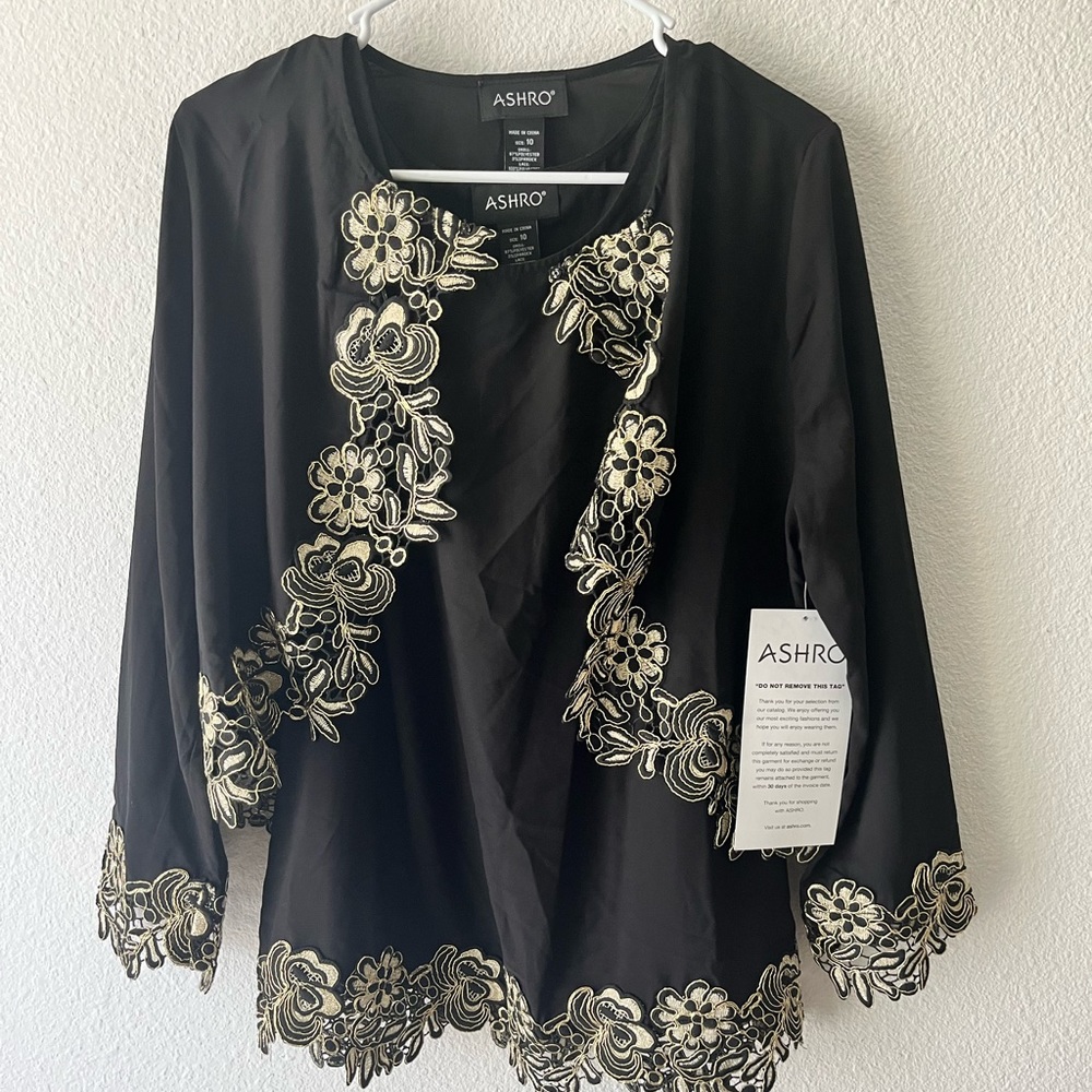 NWT Ashro cardigan blouse 2 piece set Size M New